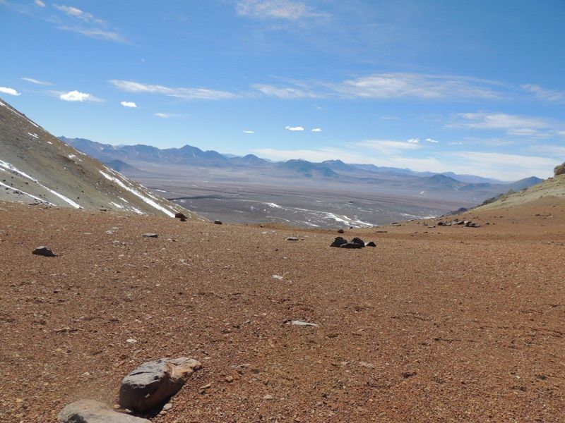 A encosta do Cerro Toco com o altiplano ao fundo