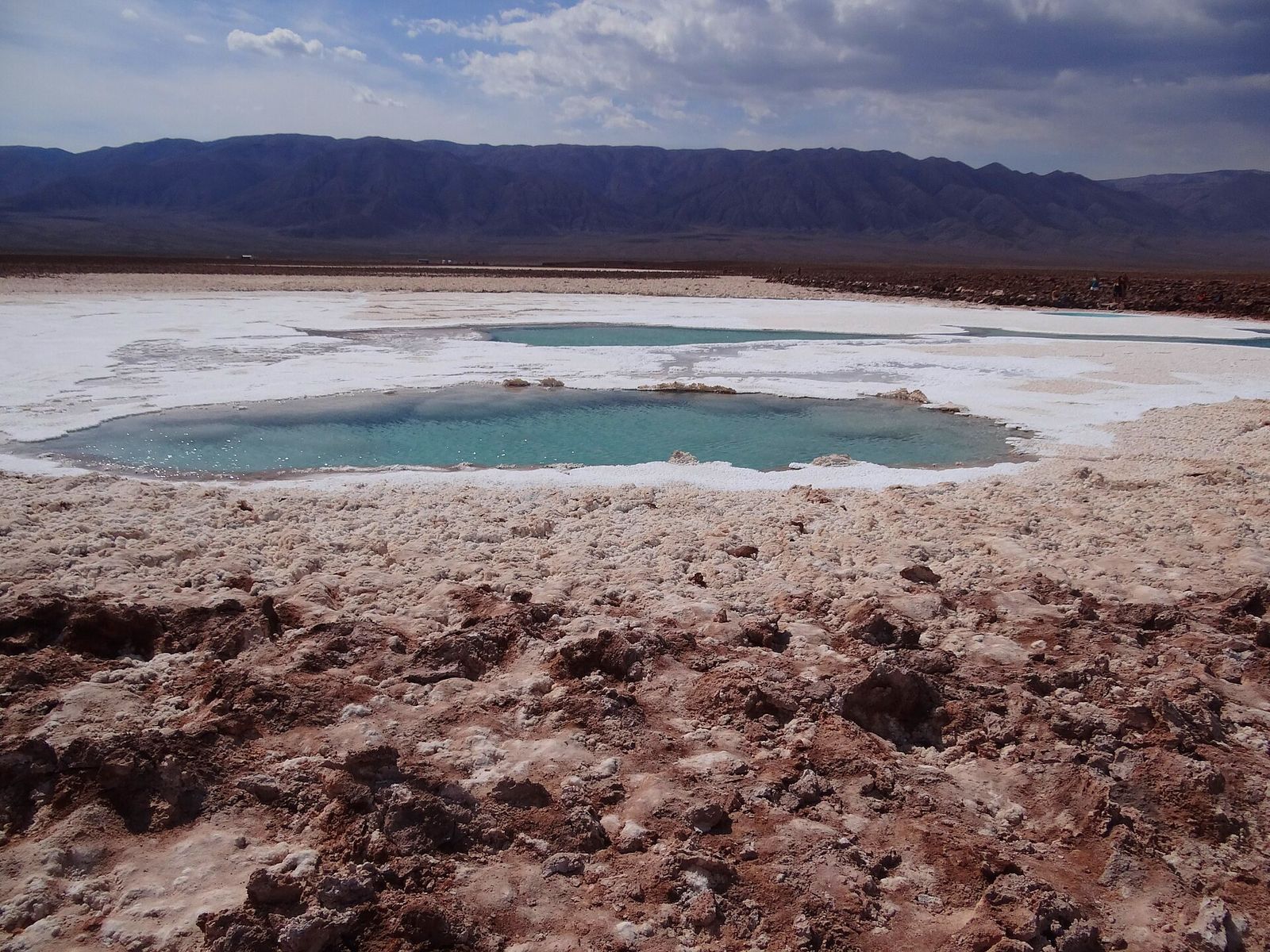 Lagunas de Baltinache com as montanhas ao fundo